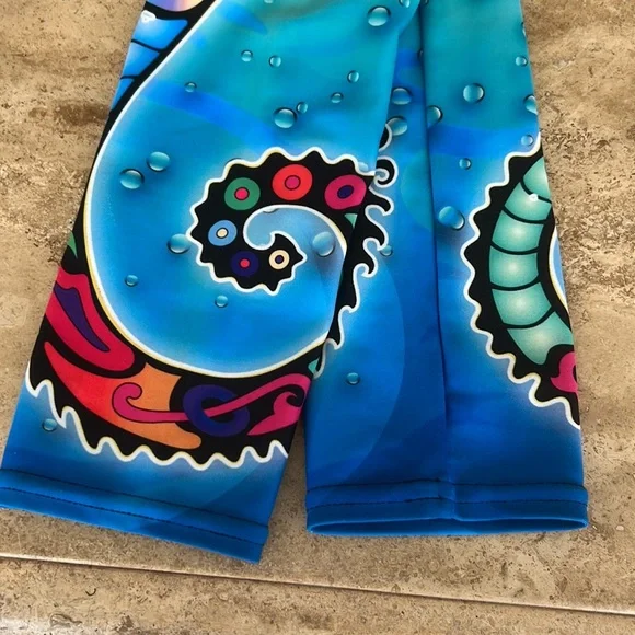 Gearbunch Ornamental Seahorse Leggings - Picture 12 of 13